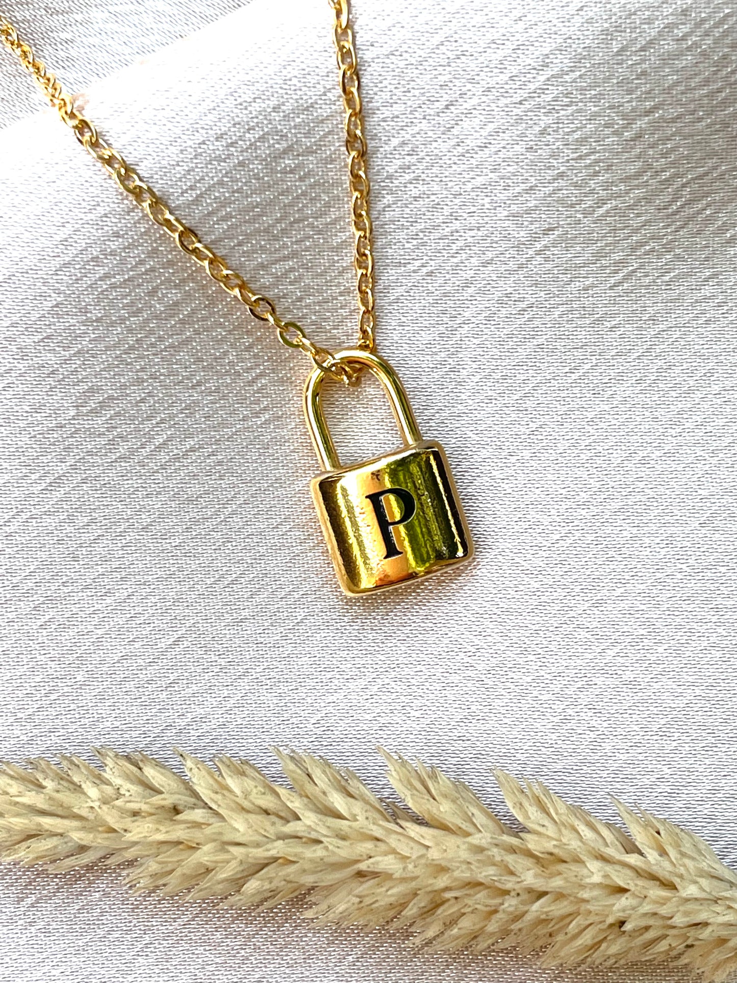 Initial letter necklaces,gold chain lock #-01264SSN-12