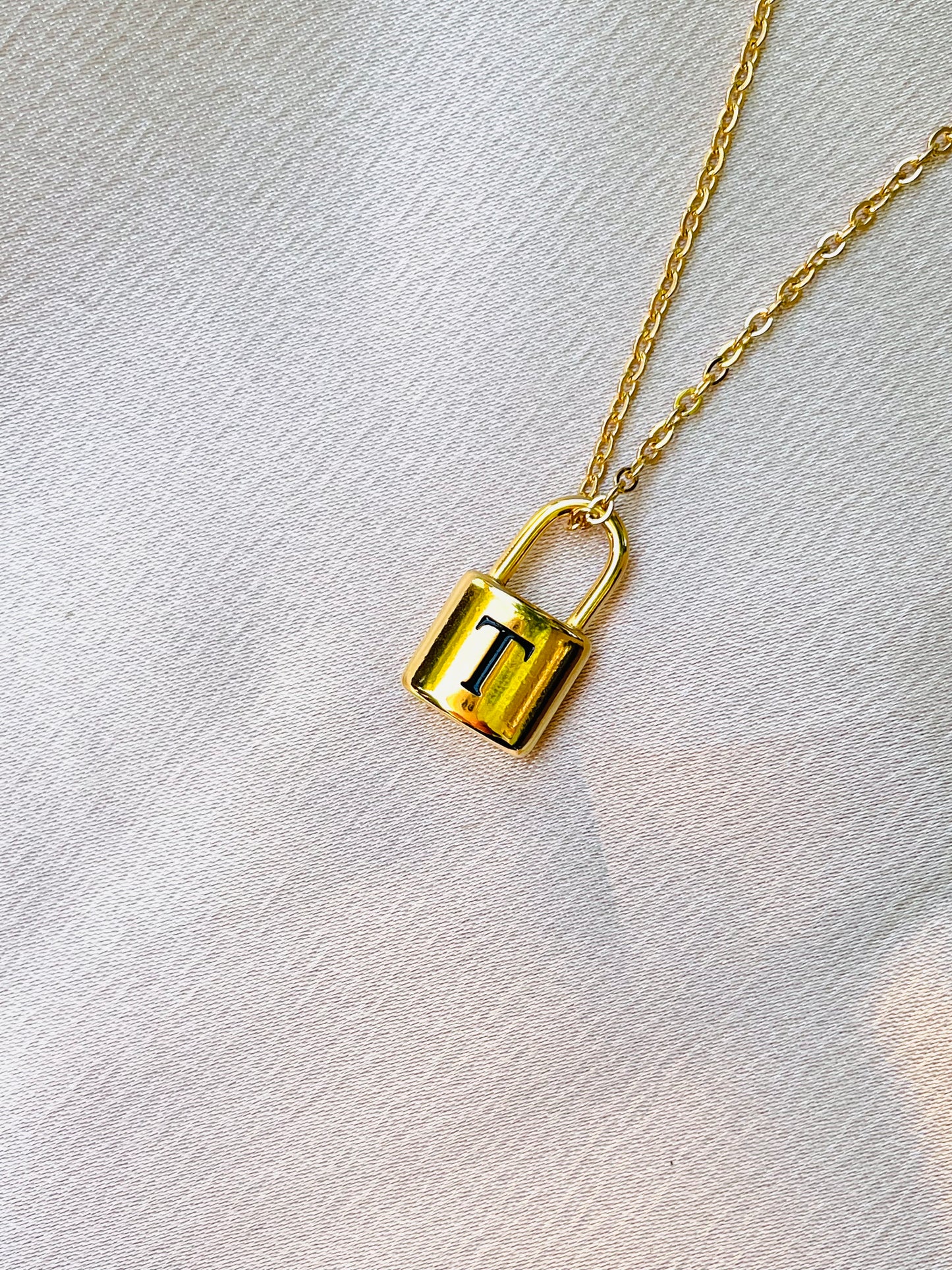 Initial letter necklace,gold chain lock#-0868SSN-08