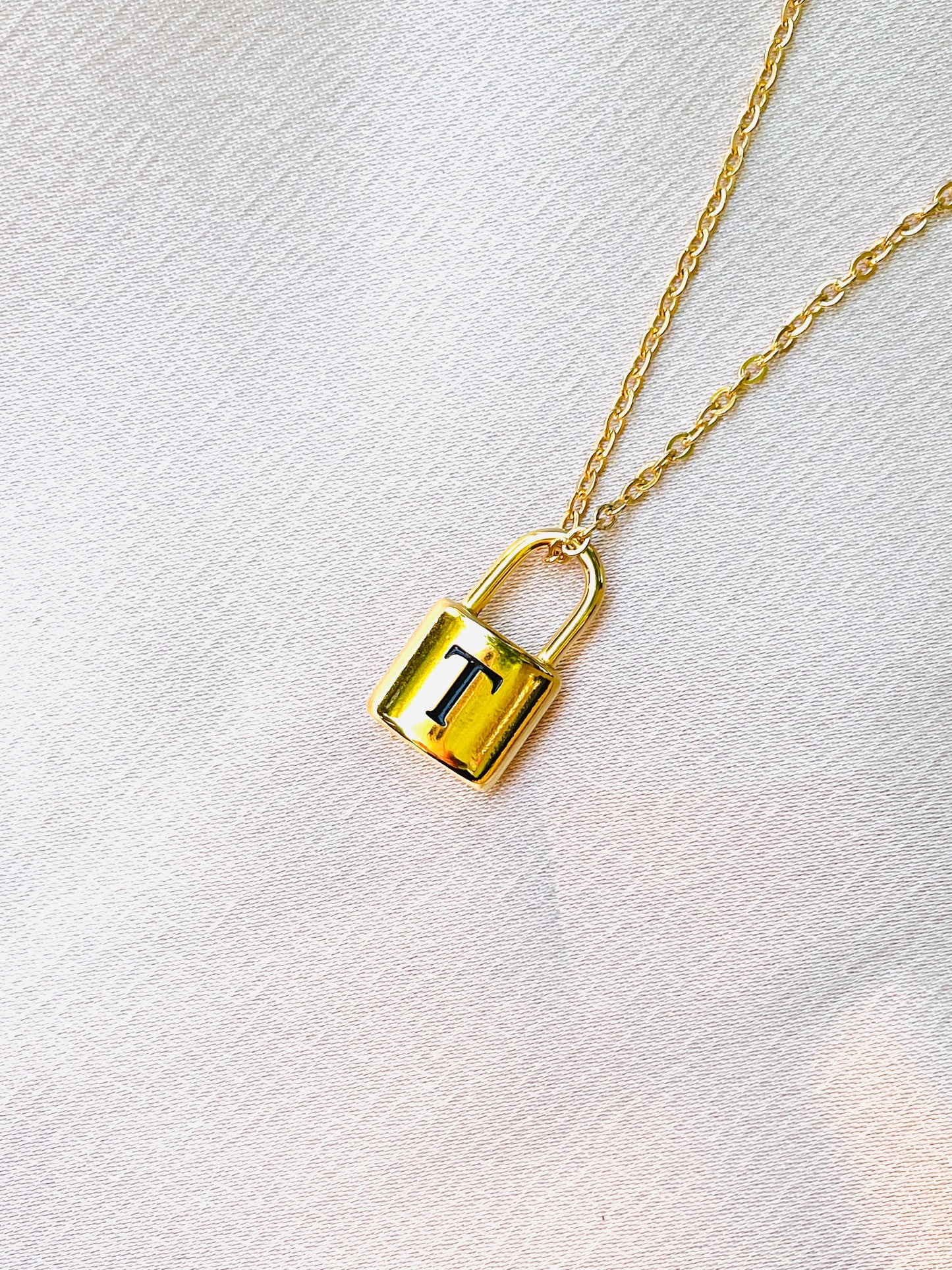 Initial letter necklace,gold chain lock#-0175SSN-17