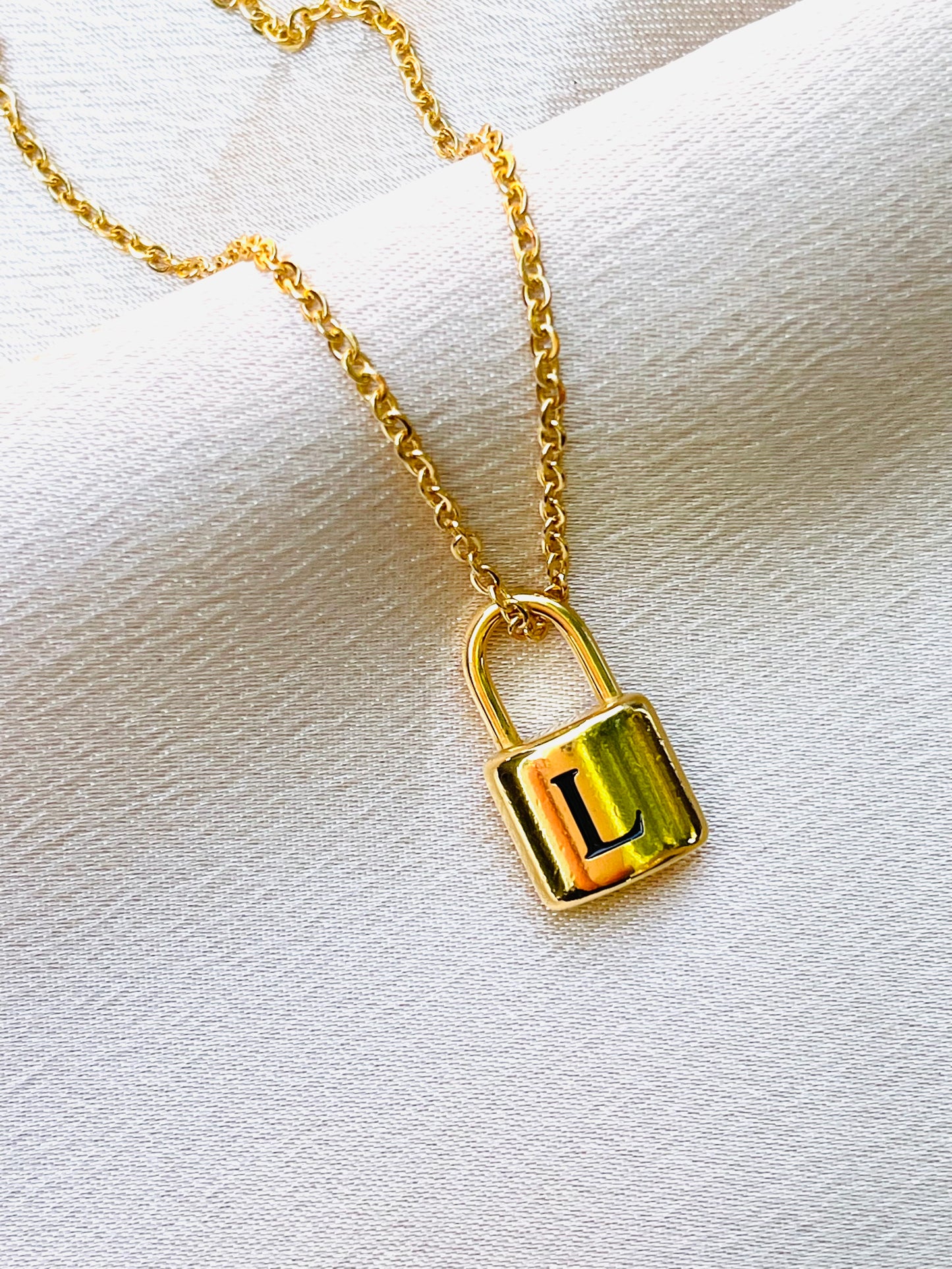 Initial letter necklace,gold chain lock#-01660SSN-16