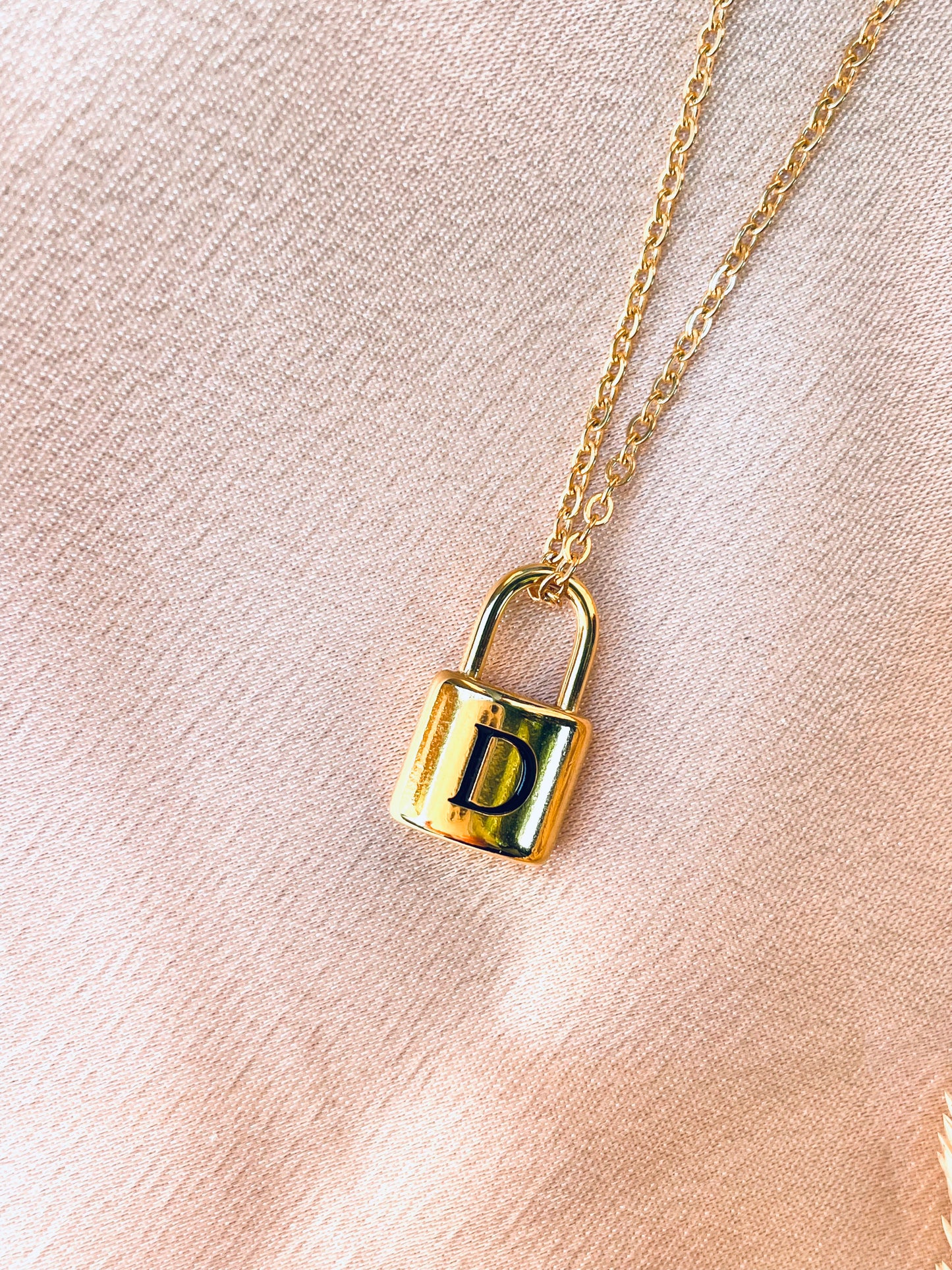 Initial letter necklace,gold chain lock,#-02452SSN-24