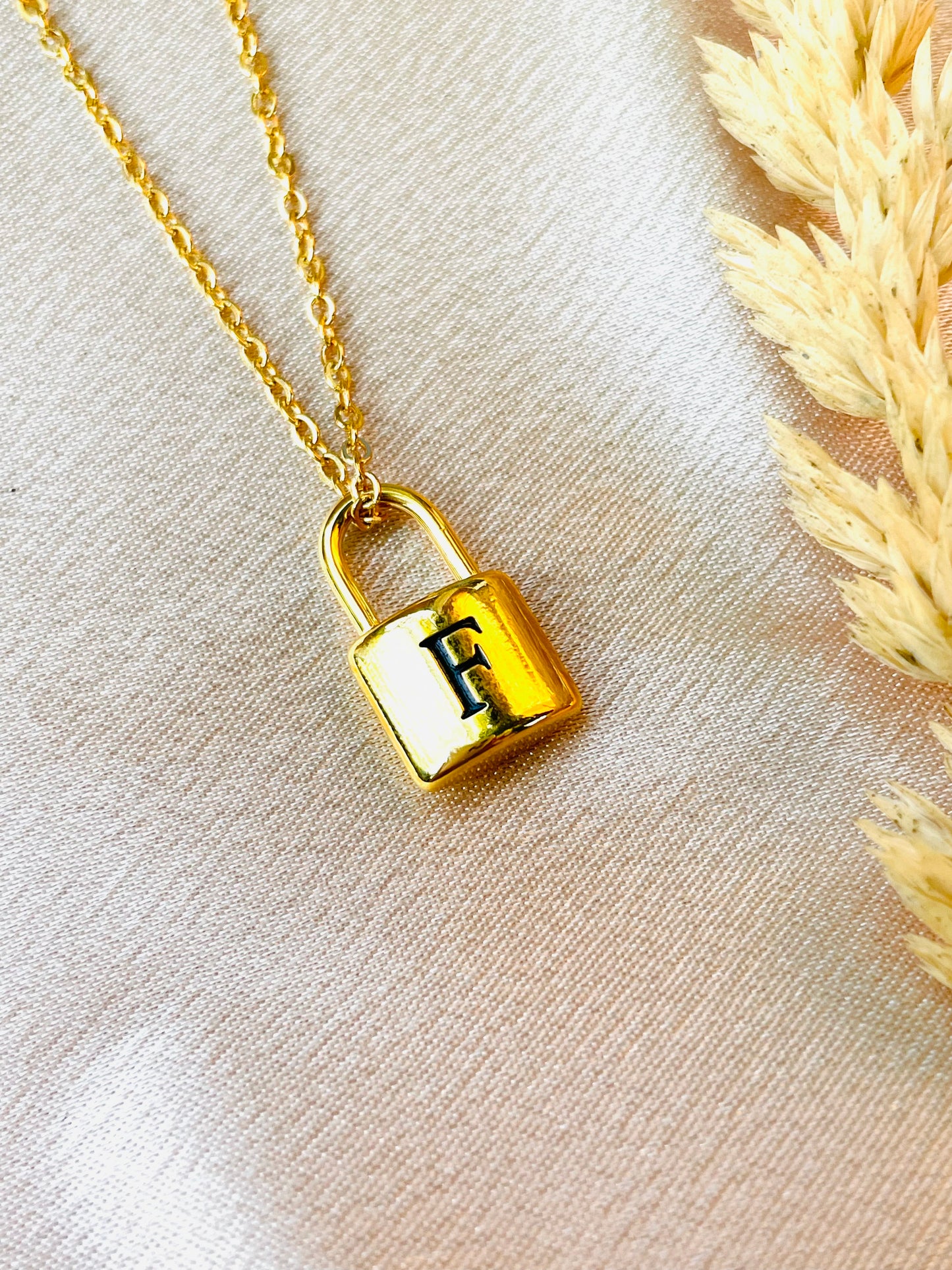 Initial letter necklace gold chain lock#-02254SSN-22