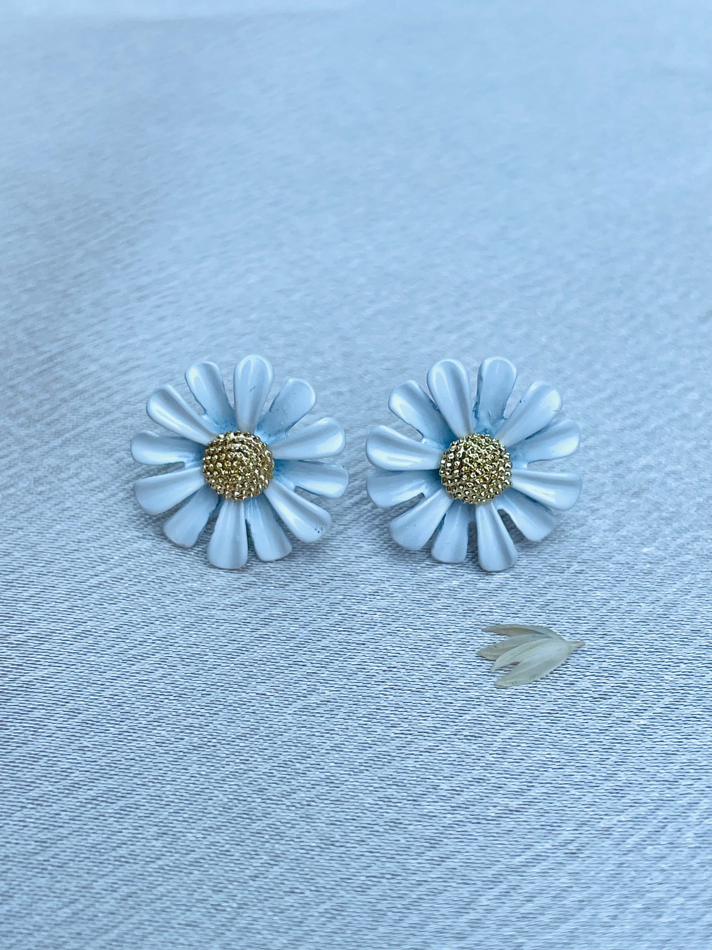 Daisy  earrings,party gifts,jewelry.#0011DSE