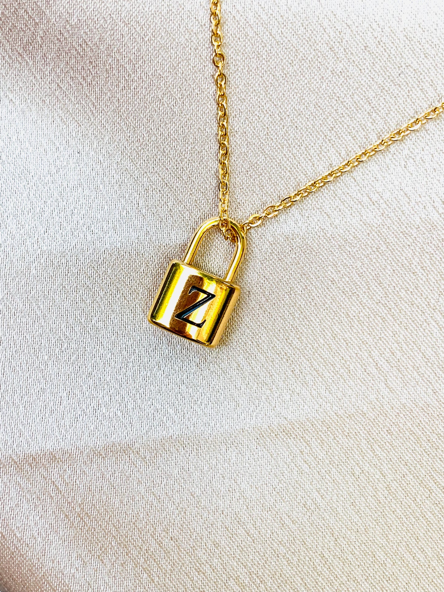 Initial letter necklaces,gold chain lock#-0274SSN-02